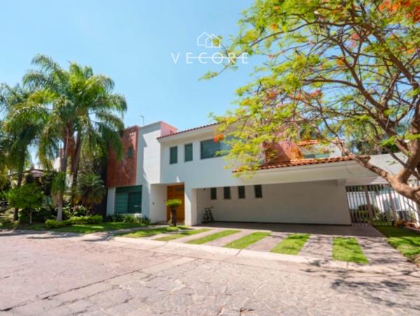 CASA EN VENTA EN VALLE REAL, ZAPOPAN CASA EN VENTA EN VALLE REAL, ZAPOPAN