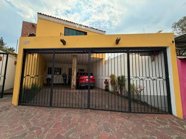 CASA EN VENTA EN COLINAS DE ATEMAJAC, ZAPOPAN CASA EN VENTA EN COLINAS DE ATEMAJAC, ZAPOPAN