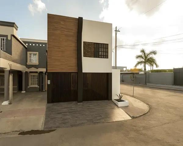 Casa en venta en Quinta Real, Matamoros: Amplia Residencia Familiar