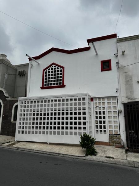 Casa Amueblada en Renta – Valle de las Cumbres, 2.º Sector