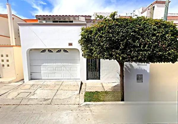 Casa en Remate en Lomas de Mazatlán: Oportunidad Única