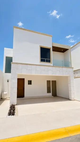 Casa en venta en Los Viñedos, Torreón, con balcón Casa en venta en Los Viñedos, Torreón, con balcón