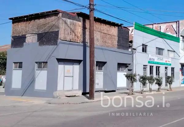 Oportunidad Única: Propiedad Comercial en VENTA, ubicada en transitada esquina