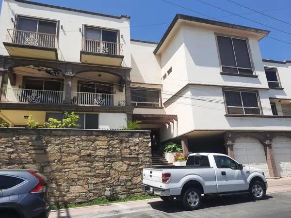CASA CUMBRES 2DO SECTOR MONTERREY VENTA