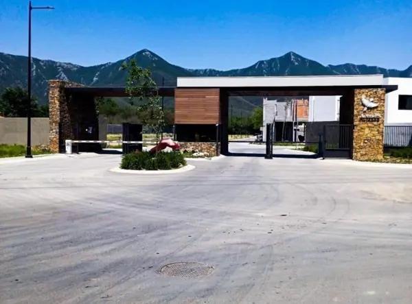 TERRENO lotes EN VENTA por el huajuquito CARRETERA NACIONAL SANTIAGO