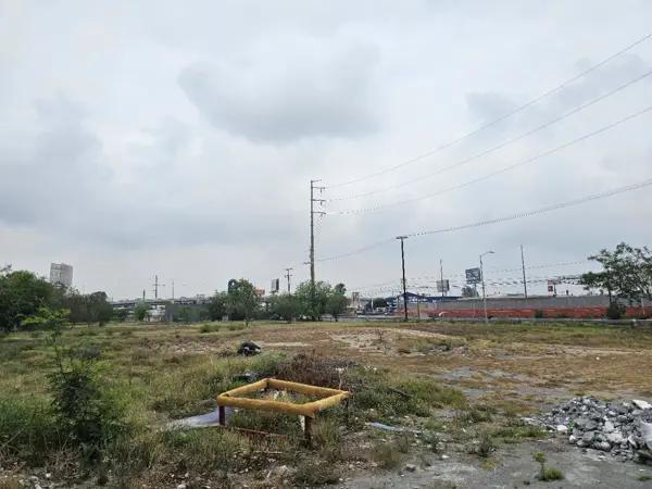 TERRENO POR RUIZ CORTINES Y ROMULO GARZA SAN NICOLAS RENTA