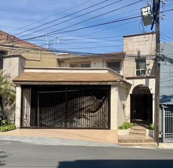 CASA VENTA COLINAS SAN JERONIMO MONTERREY