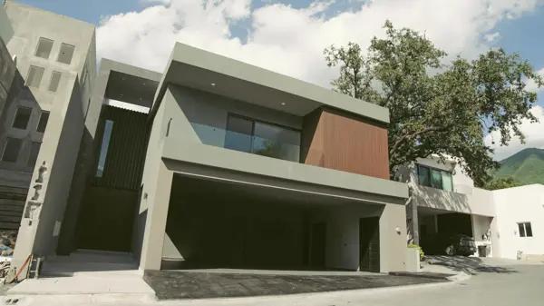 CASA LA JOYA MAGNOLIA CARRETERA NACIONAL MONTERREY VENTA
