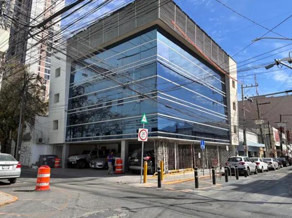 EDIFICIO ZONA MACROPLAZA MONTERREY CENTRO RENTA
