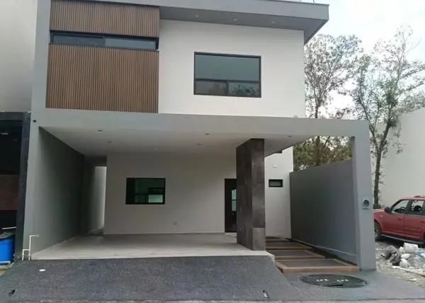 CASA BRISAS DEL VERGEL CARRETERA NACIONAL MONTERREY VENTA