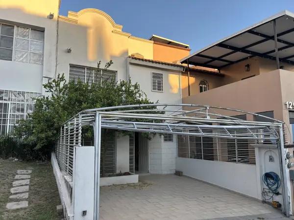 CASA RINCONADA DEL BOSQUE LEON VENTA