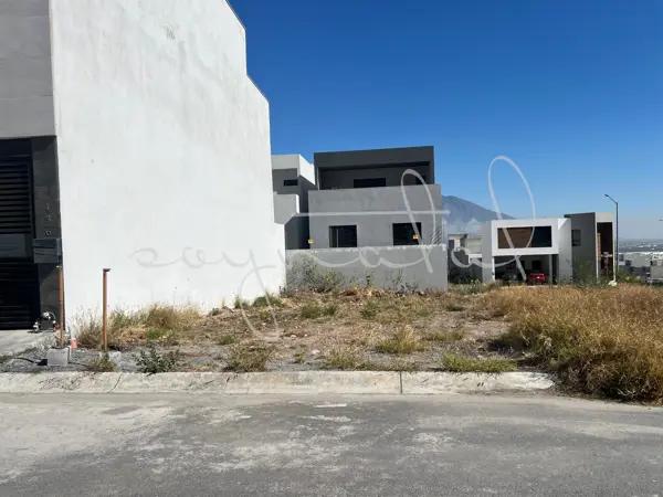 TERRENO MIRADOR RESIDENCIAL DOMONIO CUMBRES GARCIA VENTA