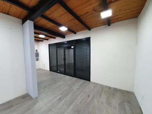 LOCAL AVENIDA GARZA SADA LAS BRISAS MONTERREY RENTA