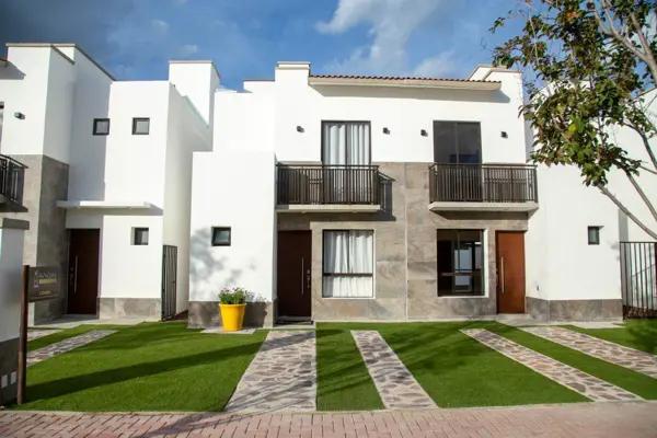 CASA BOSQUES DE EL DORADO- CEDRO- LEÓN VENTA