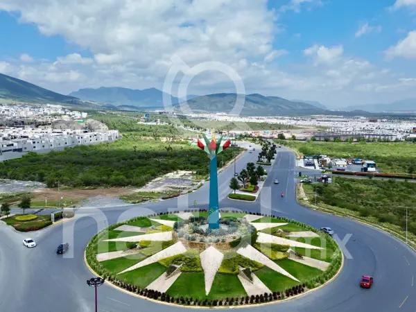 TERRENO COMERCIAL DOMINIO CUMBRES GARCIA VENTA