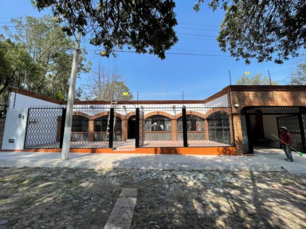 Casa Tipo Hacienda en Renta, ideal para Residencia Habitacional u Oficinas Corporativas.
