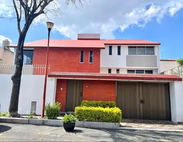 CASA EN VENTA EN JARDINES DE COYOACÁN CASA EN VENTA EN JARDINES DE COYOACÁN