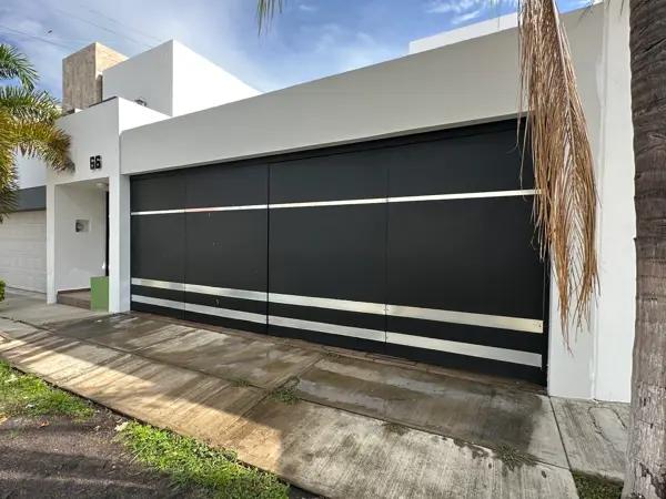 Casa en venta en Colinas de Santa Barbara, Colima, Colima