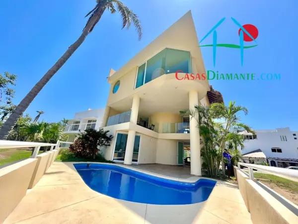 Casa con Alberca privada, vista al Campo de Golf, roof top con bar y 7 membresías Vidanta