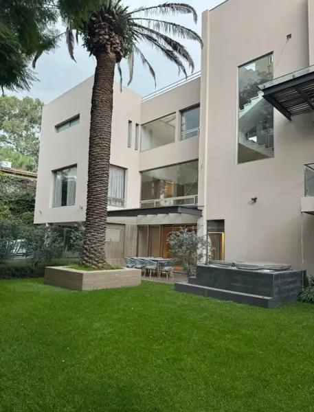 VENTA CASA JARDINES DEL PEDREGAL 4 RECAMARAS JARDIN ROOF TOP VIGILANCIA