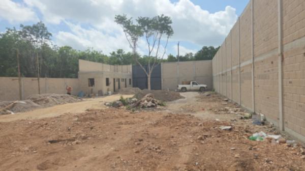 Encierro en Renta atrás del Residencia Vía Cumbres, Cancún.