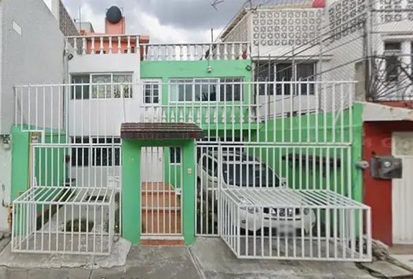 Venta de Casa en Acueducto de Guadalupe, Ciudad de México: Amplios espacios y excelente ubicación