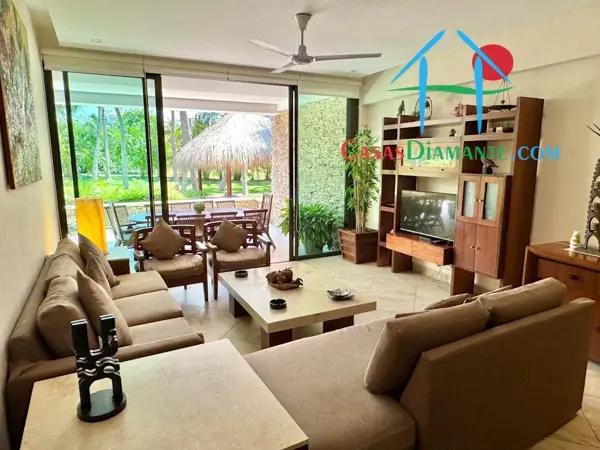 Garden House en La Isla con jardín privado y 3 estacionamientos