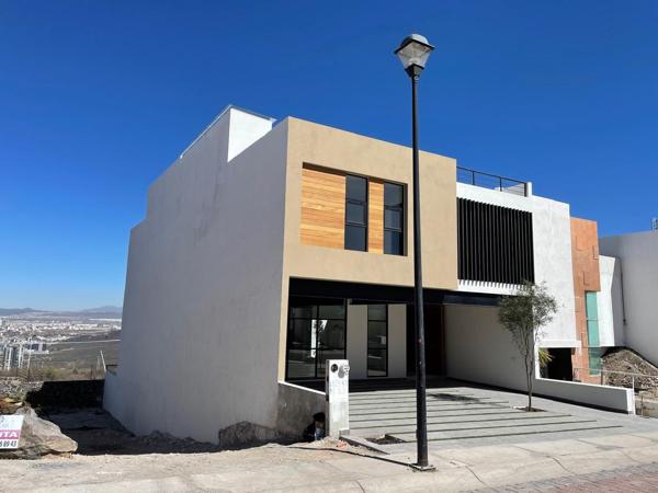 RESIDENCIA MODERNA CIMATARIO