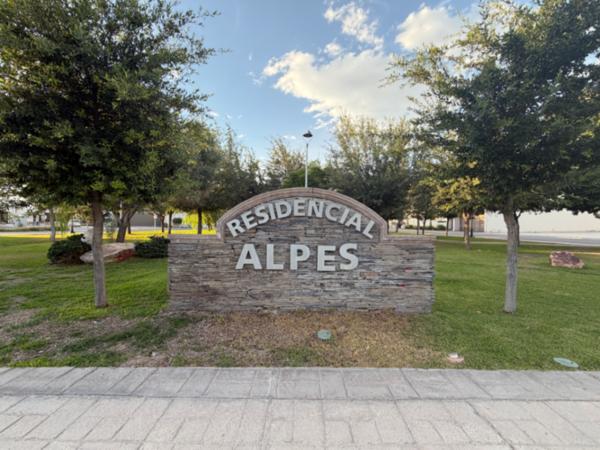 Terreno en Venta en Residencial Alpes, Torreón - Excelente Ubicación y Seguridad
