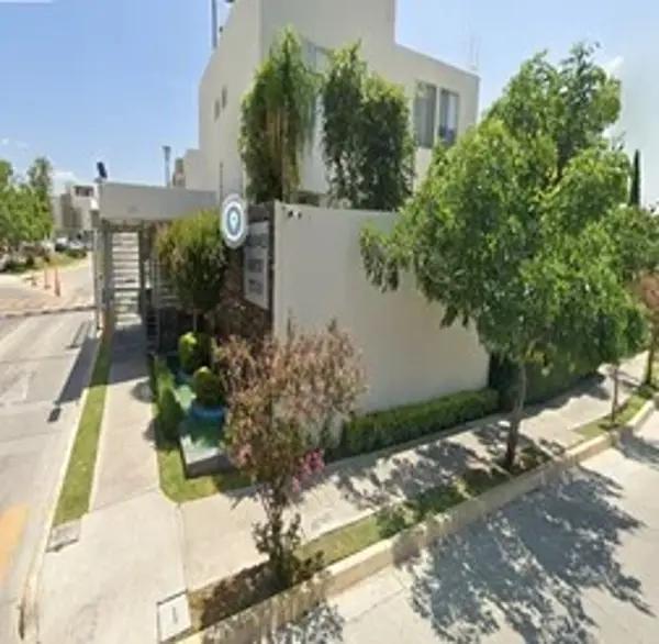 Venta de Casa en Arrayanes, Zapopan - Ideal para Familias