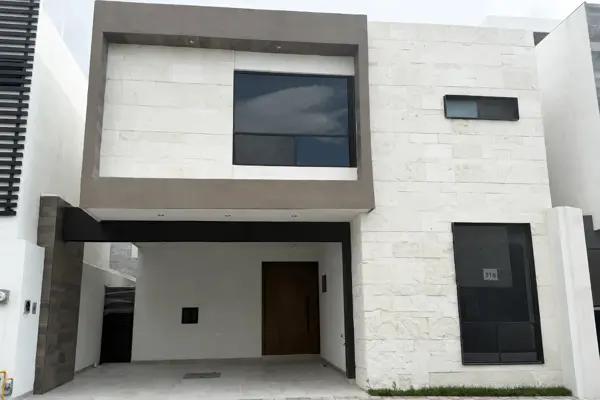 Casa Nueva en VENTA en Privanzas Calizas