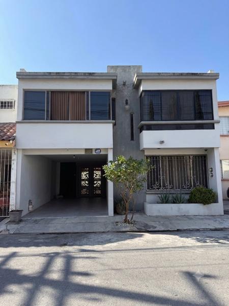 CASA EN VENTA EN VALLE DEL CONTRY EN GUADALUPE