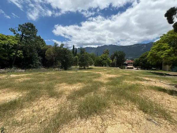 TERRENO EN VENTA ZONA DE LOS CALLEJONES SAN PEDRO TERRENO EN VENTA ZONA DE LOS CALLEJONES SAN PEDRO
