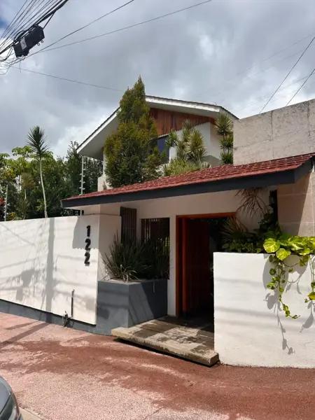 CASA EN RENTA EN LA ARBIDE CON 600M2 DE TERRENO