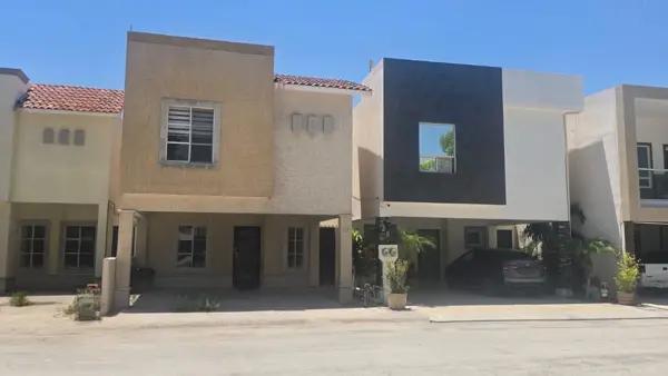 CASA EN VENTA AMPLIACION SENDEROS CASA EN VENTA AMPLIACION SENDEROS