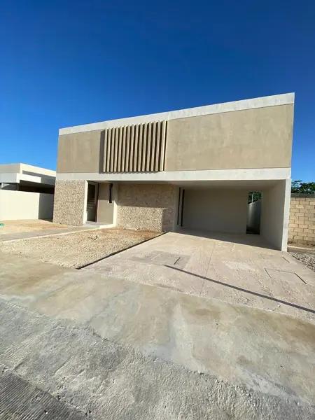 Casa en venta de 4  habitaciones  Privada Rocio Country  Merida