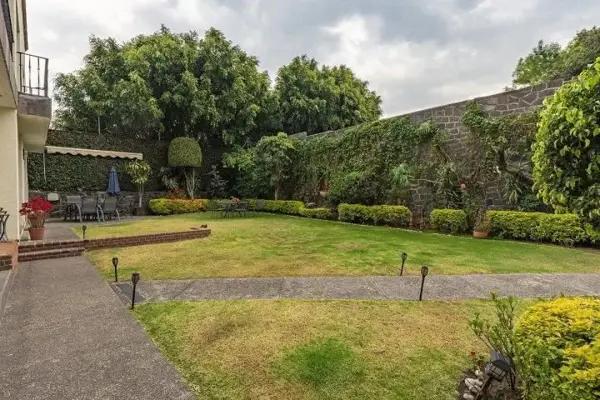 Preciosa casa
Jardines del Pedregal
Álvaro Obregon