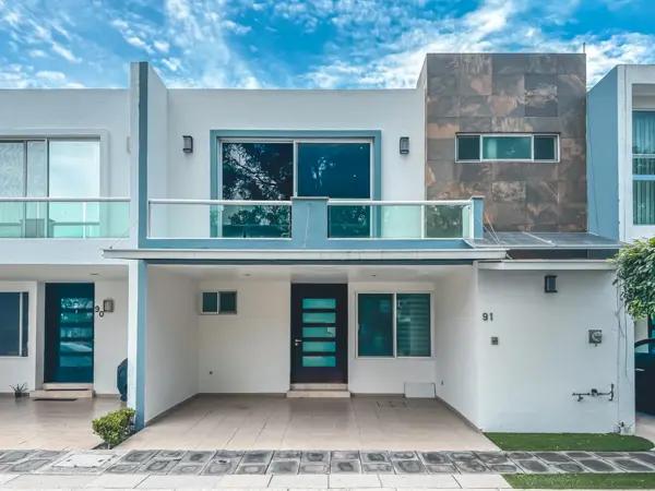 CASA EN VENTA EN FRACCIONAMIENTO RINCONADA SANTA FE, SAN ANDRÉS CHOLULA.