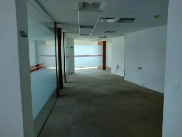 SE RENTA OFICINA ACONDICIONADA EN PALMAS - CDMX