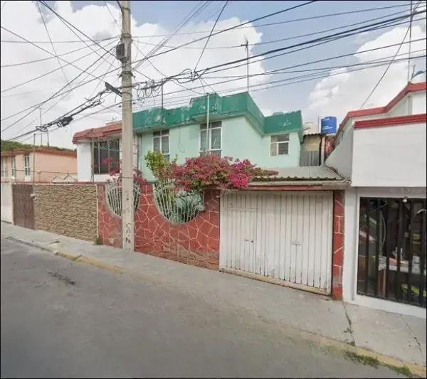 CASA EN VENTA EN SAN JUAN DE ARAGON V SECCIÓN