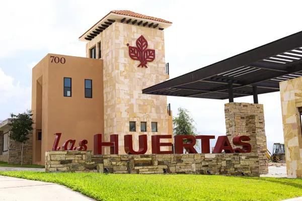 TERRENO EN VENTA EN LAS HUERTAS RESIDENCIAL, ARTEAGA COAHUILA | ESQUINA FRENTE A PARQUE