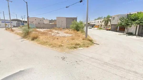 Terreno Comercial en Hacienda Santa María, Torreón - VENTA
