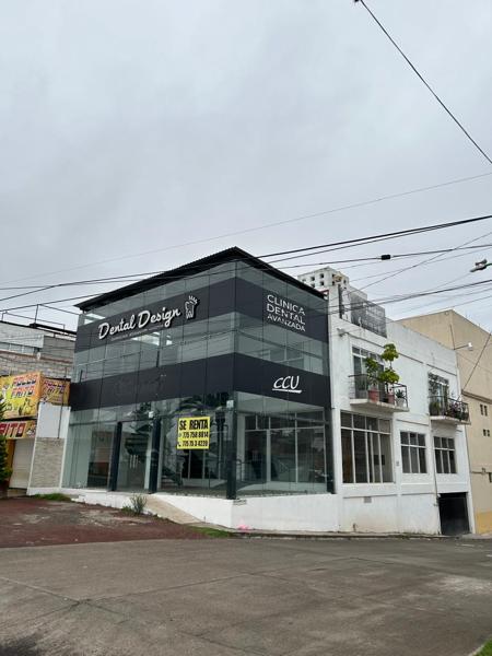 Excelente ubicación de local comercial en avenida  principal   centros comerciales y supermercado