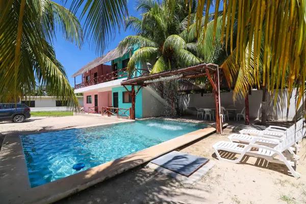 COMPLEJO EN VENTA UBICADO EN LA COSTA YUCATECA EN SAN CRISANTO, A UNOS PASOS DE LA PLAYA
