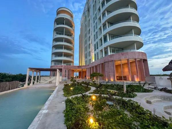 TEMPORADA //  VENTA DE DEPARTAMENTO FRENTE AL MAR AMUEBLADO UBICADO EN TELCHAC PUERTO, YUCATÁN