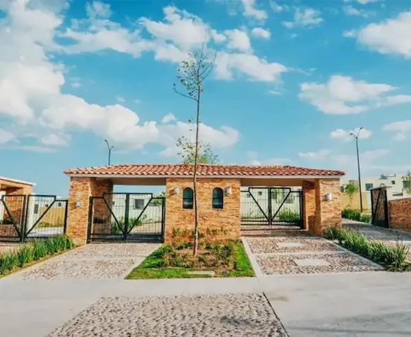 Casa en Venta en Capital Sur, El Marqués, Querétaro - Espacios Acogedores y Comodidades