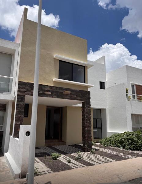 Casa en Venta en El Marqués: Condominio en Zen Life Residencial Casa en Venta en El Marqués: Condominio en Zen Life Residencial