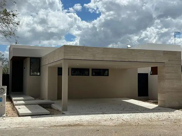 Casa en venta de una sola planta en privada Chactun