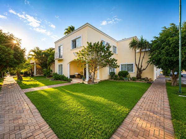Casa en venta en Mérida, Yucatán en residencial Algarrobos