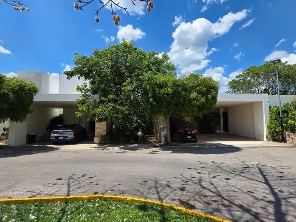 Casa en Venta en Mérida, Yucatán, en Privada Solasta Temozón Norte